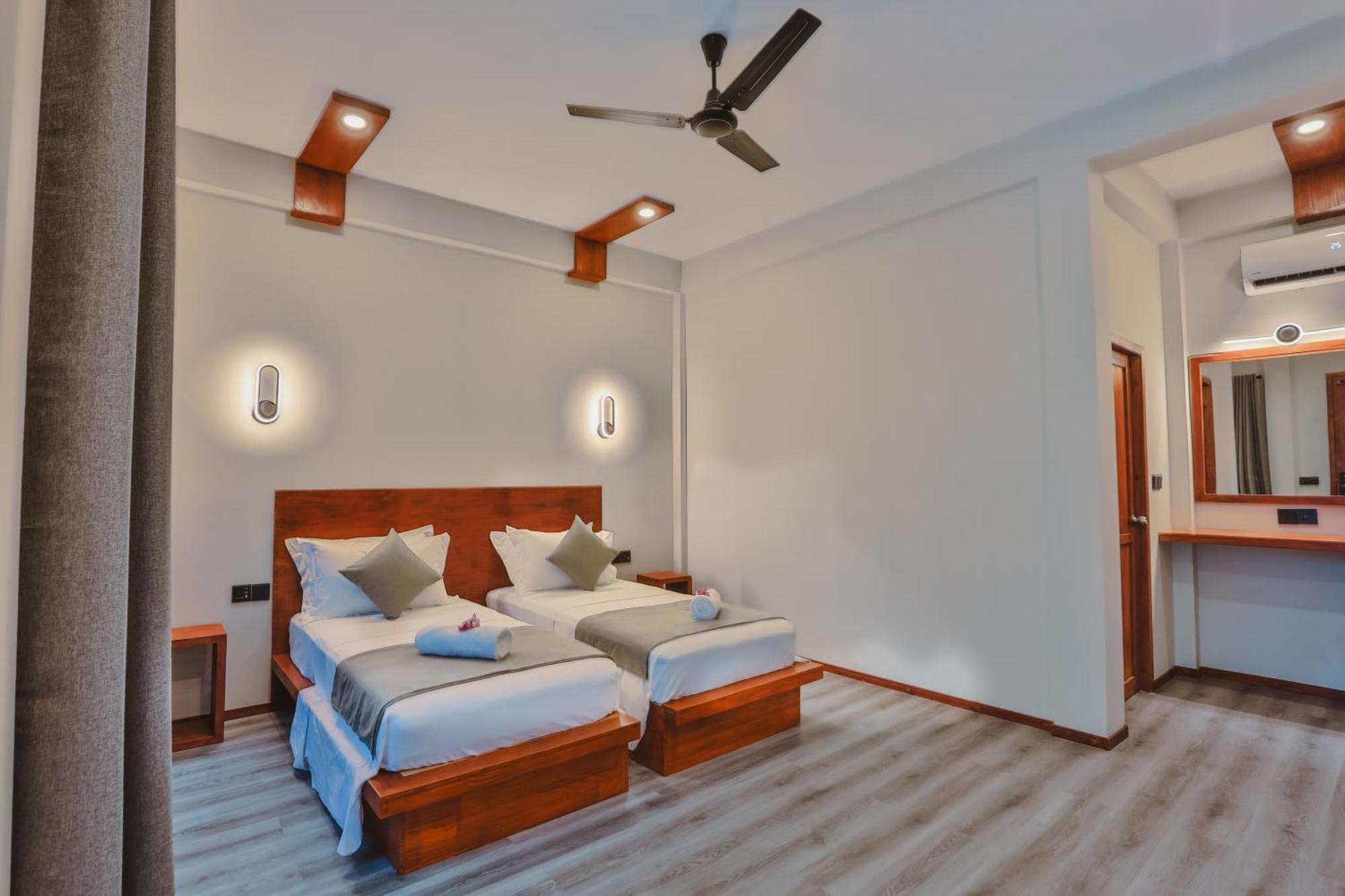 Sunny Breeze View Hotell Hangnaameedhoo Eksteriør bilde